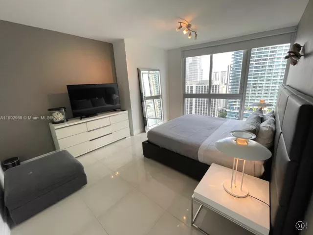 2-bedroom condo for sale in Miami - 485 Brickell Ave 2602 - MondialRealty