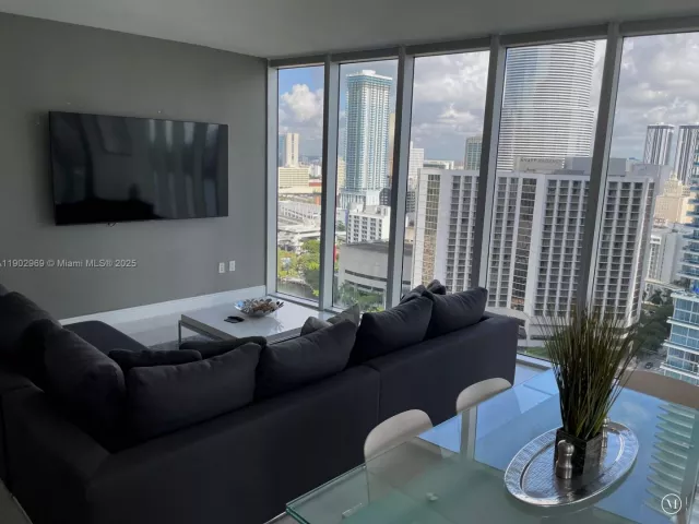 2-bedroom condo for sale in Miami - 485 Brickell Ave 2602 - MondialRealty