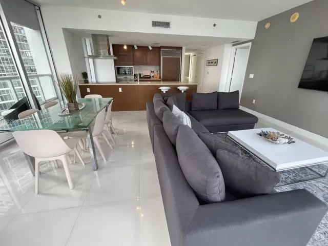2-bedroom condo for sale in Miami - 485 Brickell Ave 2602 - MondialRealty
