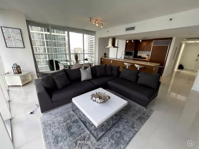 2-bedroom condo for sale in Miami - 485 Brickell Ave 2602 - MondialRealty