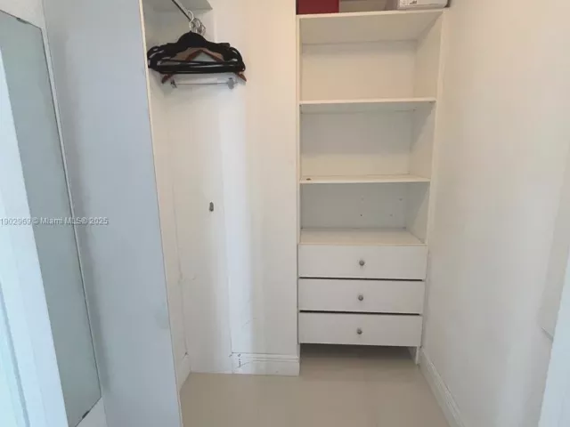 2-bedroom condo for sale in Miami - 485 Brickell Ave 2602 - MondialRealty