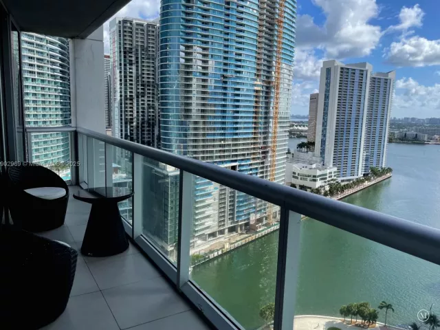 2-bedroom condo for sale in Miami - 485 Brickell Ave 2602 - MondialRealty