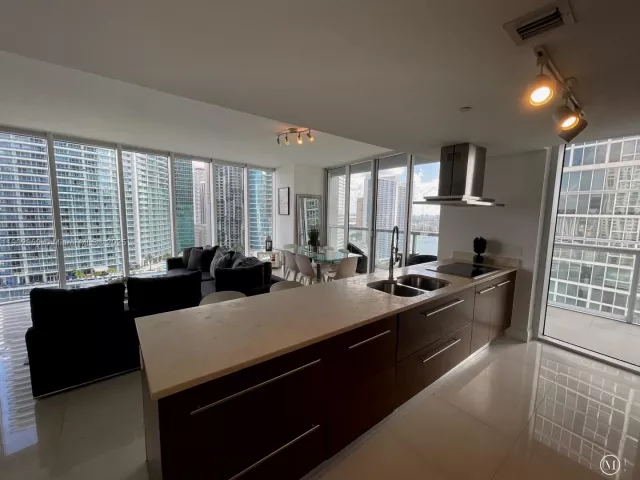 2-bedroom condo for sale in Miami - 485 Brickell Ave 2602 - MondialRealty