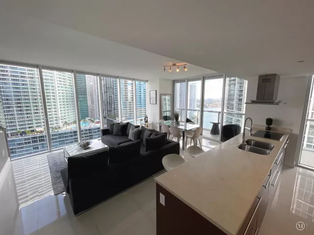 2-bedroom condo for sale in Miami - 485 Brickell Ave 2602 - MondialRealty