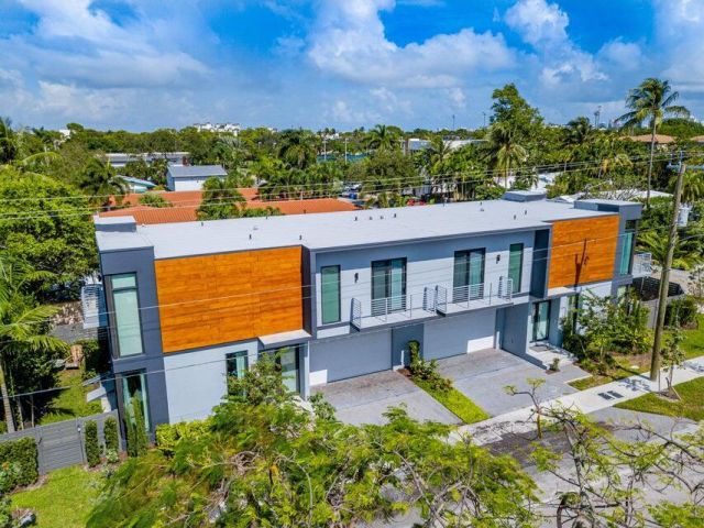 Home for rent at 925 NE 6th Street - photo 6707435