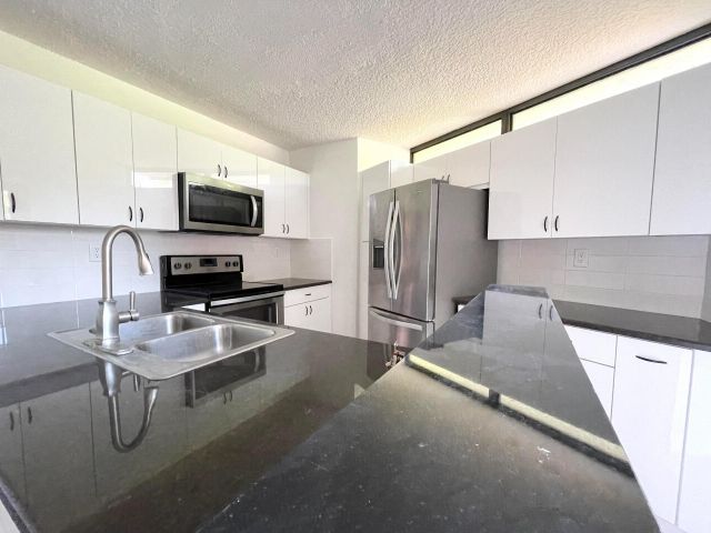 Home for rent at 3764 Victoria Drive - photo 6729371