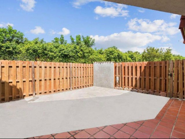 Home for rent at 3764 Victoria Drive - photo 6729373