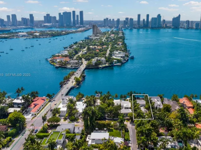 3-bedroom home for sale in Miami Beach - 302 W San Marino Dr - MondialRealty