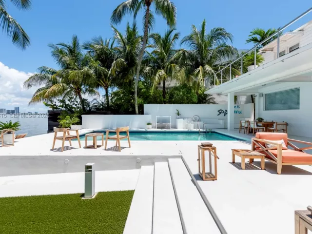 3-bedroom home for sale in Miami Beach - 302 W San Marino Dr - MondialRealty