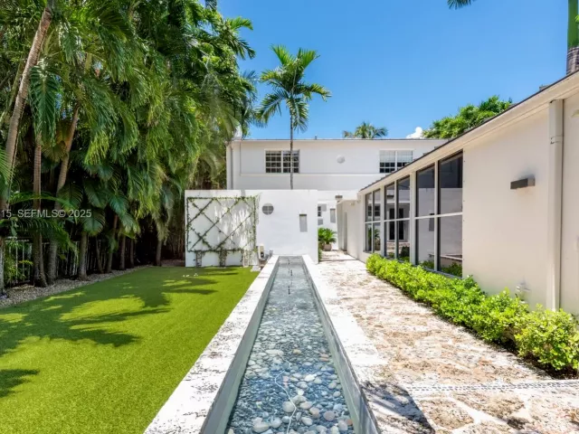 3-bedroom home for sale in Miami Beach - 302 W San Marino Dr - MondialRealty