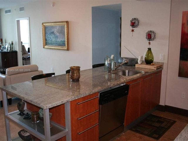 Apartment for sale  Unit #1802 - photo 6711390