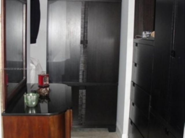 Apartment for sale  Unit #1802 - photo 6711397