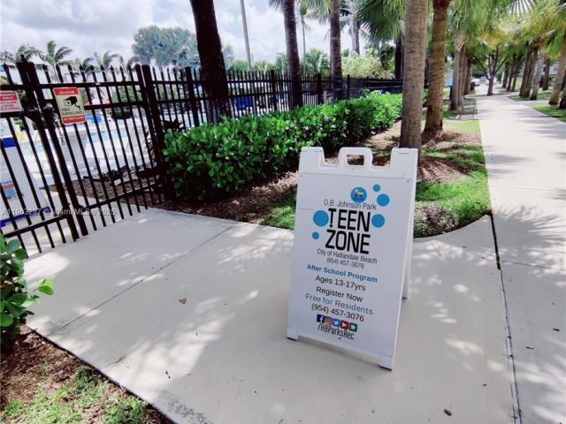 Home for rent at 805 NW 3rd Ter 1 - photo 7461974