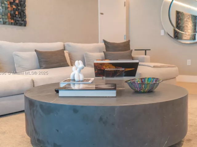 6-bedroom condo for rent in Sunny Isles Beach - 17121 Collins Ave 4803 - MondialRealty