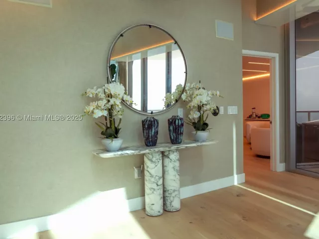 6-bedroom condo for rent in Sunny Isles Beach - 17121 Collins Ave 4803 - MondialRealty
