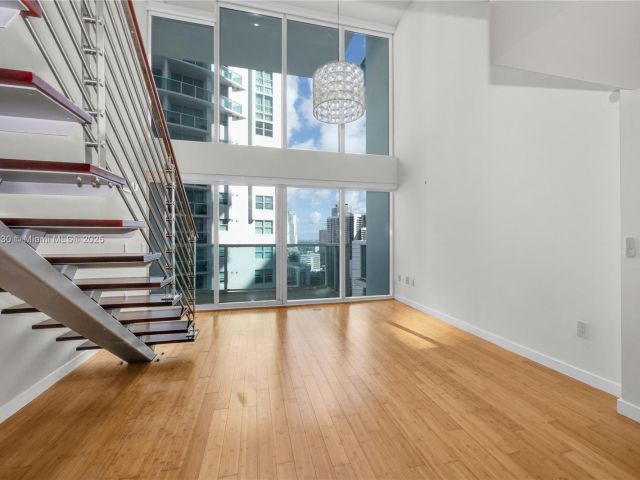 1-bedroom condo for sale in Miami - 41 SE 5th St 1515 - MondialRealty