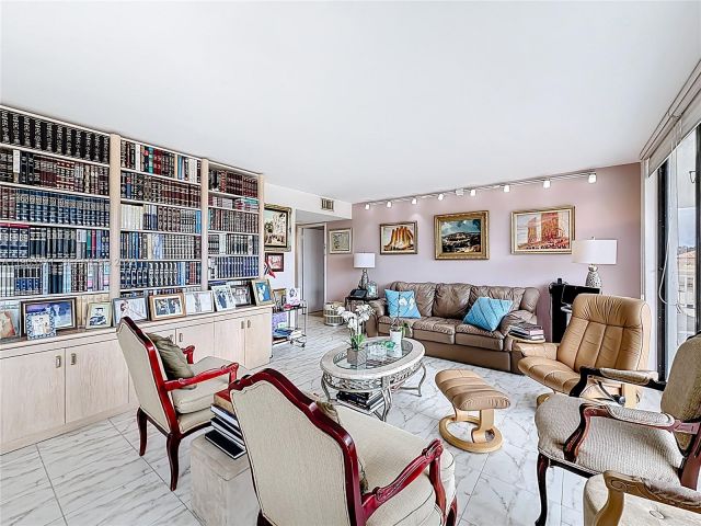 Apartment for sale  Unit #409 - photo 6727209