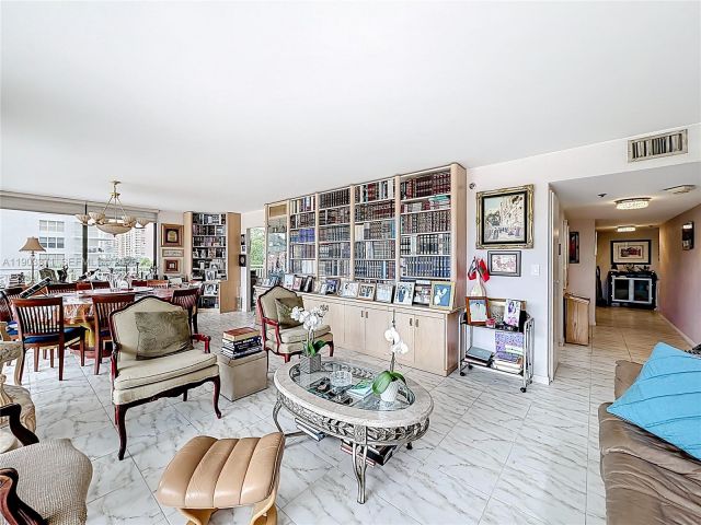 Apartment for sale  Unit #409 - photo 6727211