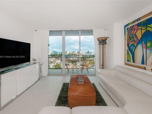 Apartment for sale  Unit #1007 - photo 6724257