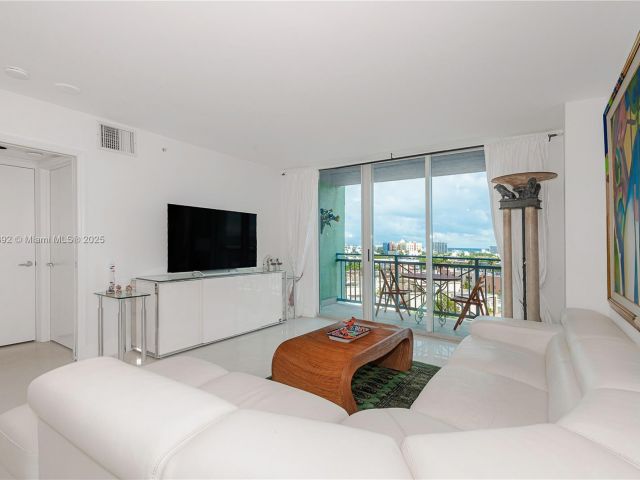 Apartment for sale  Unit #1007 - photo 6724258