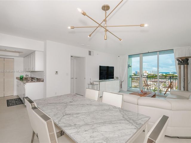 Apartment for sale  Unit #1007 - photo 6724259