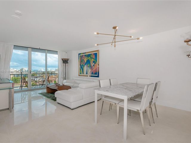 Apartment for sale  Unit #1007 - photo 6724260