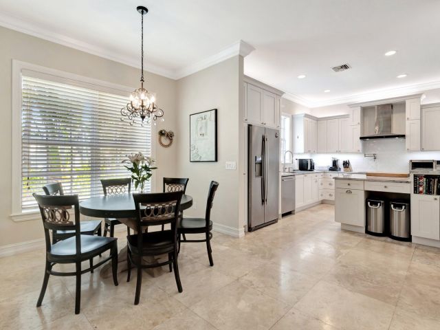 Home for sale at 213 Kings Lynn - photo 6734973