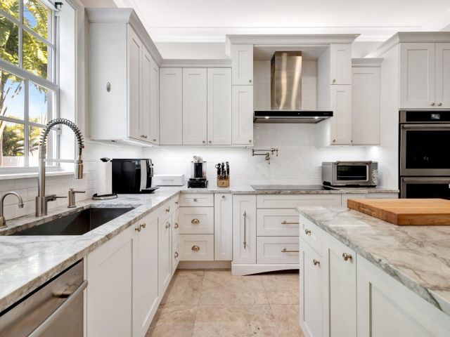 Home for sale at 213 Kings Lynn - photo 6734976