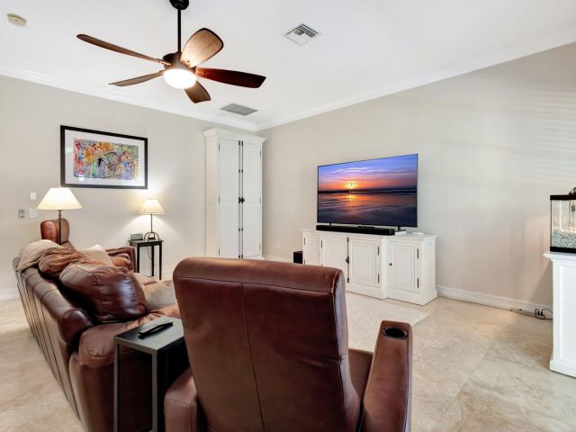 Home for sale at 213 Kings Lynn - photo 6734977