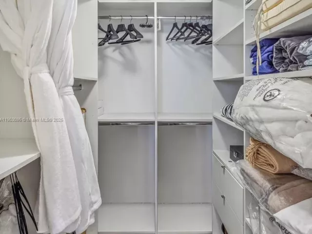 Apartment for sale  Unit #2301 - photo 6723179