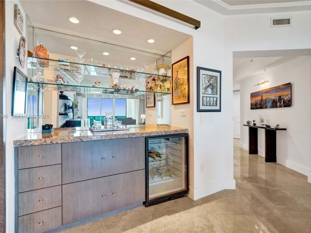 Apartment for sale  Unit #3703 - photo 6789784