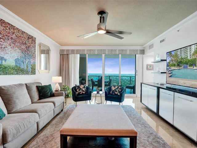 Apartment for sale  Unit #3703 - photo 6789787