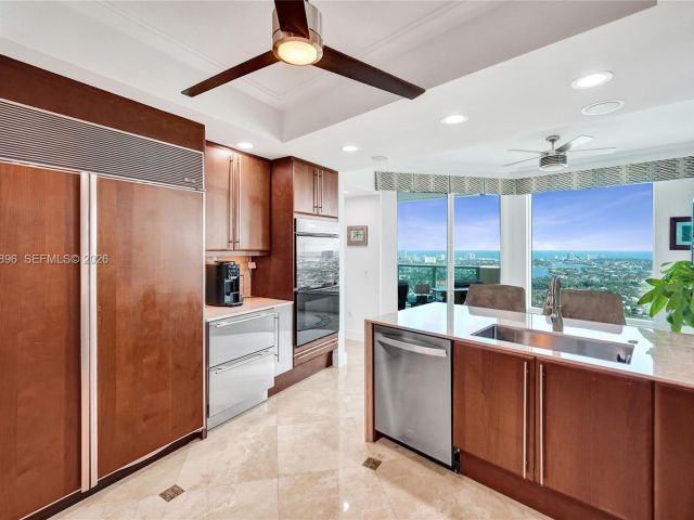 Apartment for sale  Unit #3703 - photo 6789794