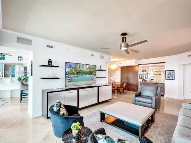 2-bedroom condo for sale in Fort Lauderdale - 411 N New River Dr E 3703 - MondialRealty
