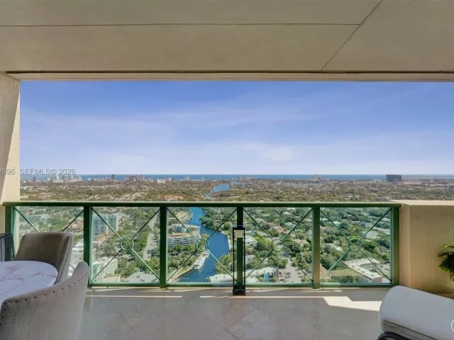 2-bedroom condo for sale in Fort Lauderdale - 411 N New River Dr E 3703 - MondialRealty