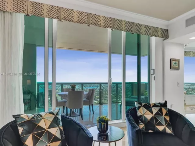 2-bedroom condo for sale in Fort Lauderdale - 411 N New River Dr E 3703 - MondialRealty