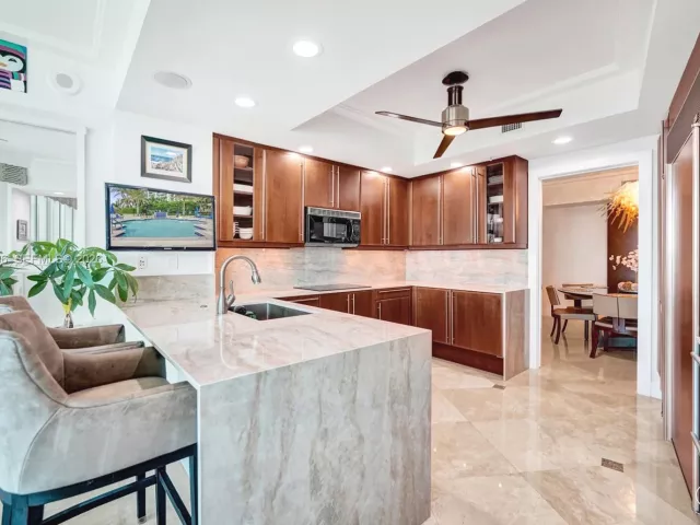 2-bedroom condo for sale in Fort Lauderdale - 411 N New River Dr E 3703 - MondialRealty