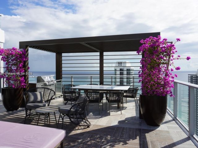 Apartment for sale  Unit #T4302 - photo 6711610