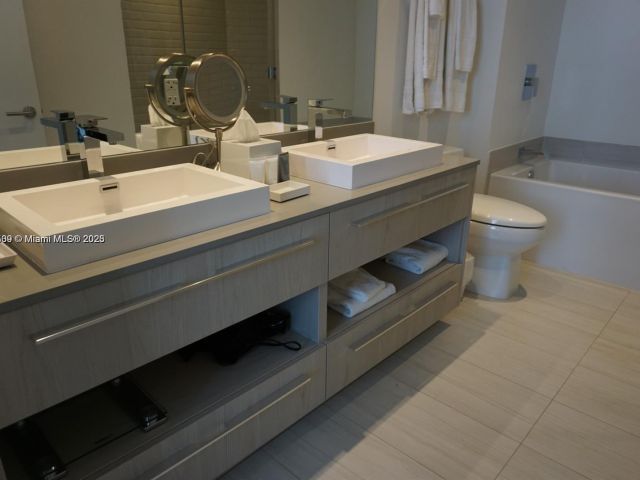 Apartment for sale  Unit #T4302 - photo 6711622