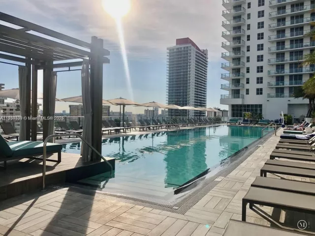 2-bedroom condo for sale in Hollywood - 4010 S Ocean Dr T4302 - MondialRealty