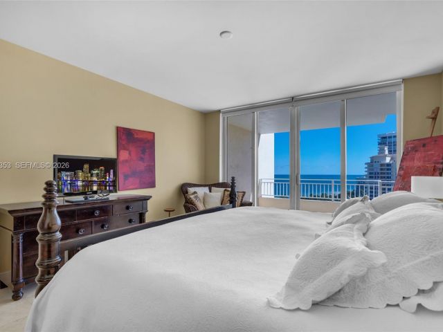 Apartment for rent  Unit #1402 - photo 6712053