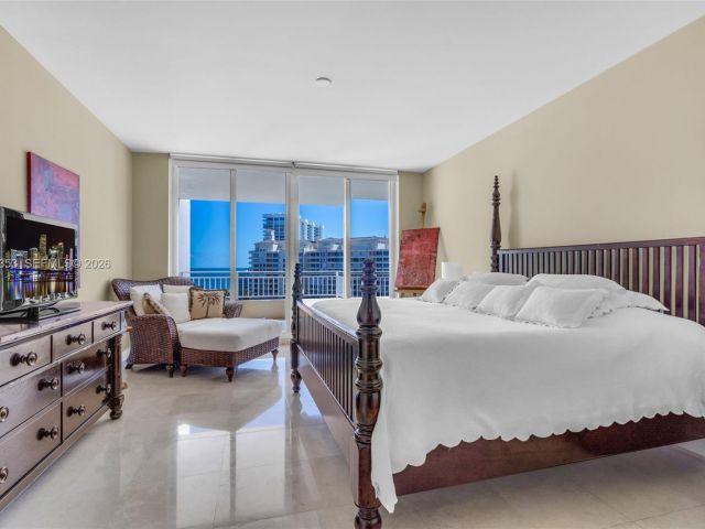 Apartment for rent  Unit #1402 - photo 6712054