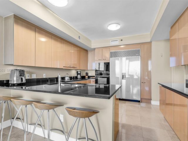 Apartment for rent  Unit #1402 - photo 6712057