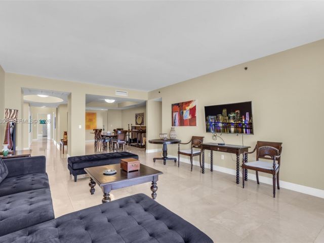 Apartment for rent  Unit #1402 - photo 6712064