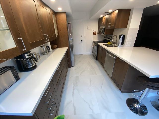 2-bedroom condo for rent in Hallandale Beach - 3161 S Ocean Dr 1210 - MondialRealty