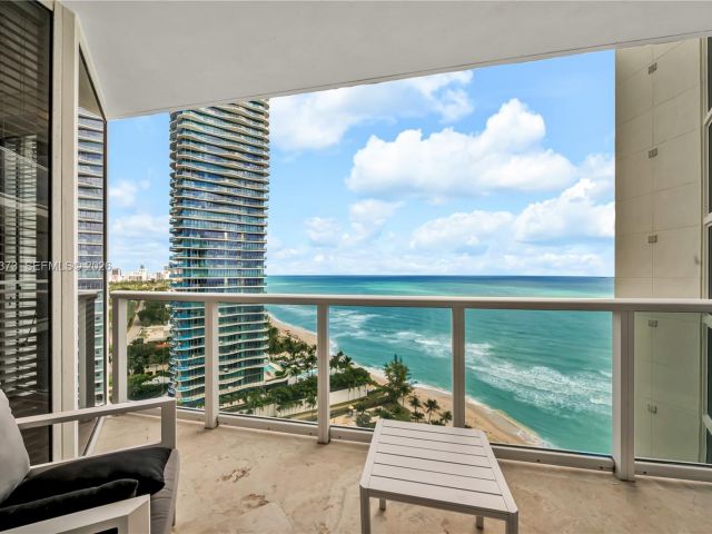 Apartment for sale  Unit #1903 - photo 6712380