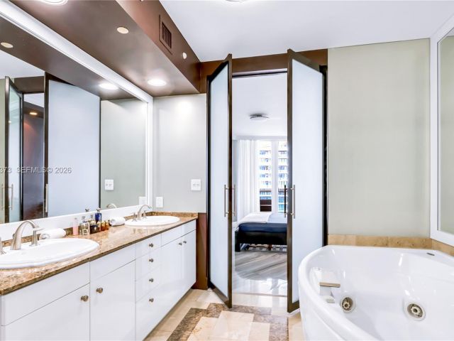 Apartment for sale  Unit #1903 - photo 6712387