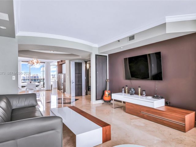 Apartment for sale  Unit #1903 - photo 6712391