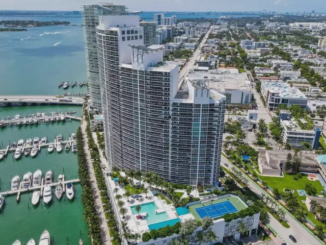 2-bedroom condo for rent in Miami Beach - 400 Alton Rd 2409 - MondialRealty