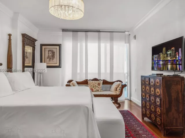 2-bedroom condo for rent in Miami Beach - 400 Alton Rd 2409 - MondialRealty
